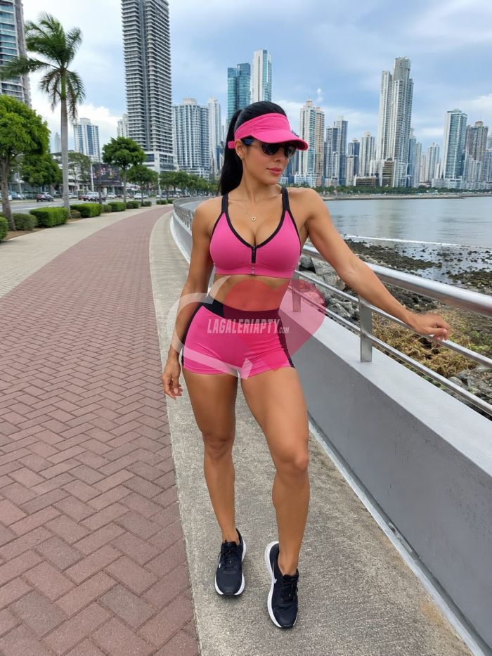 Fotografías de Elizabeth 67985792, Escort en Panamá - 42867